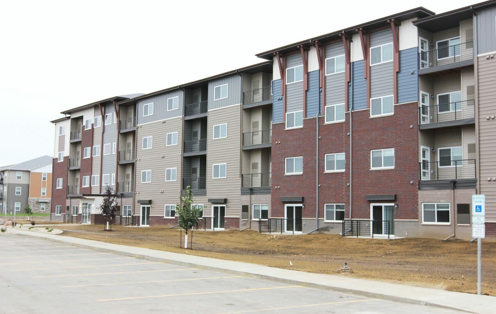 Commons-Landing-Apartments-Hero