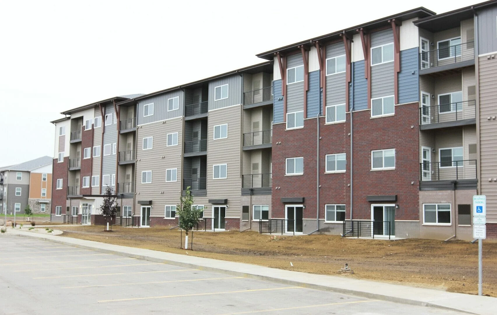 Commons-Landing-Apartments-Hero